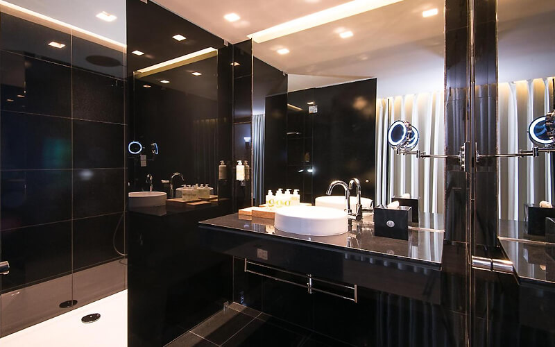 azor hotel bathroom