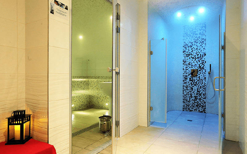 golf medoc resort hammam shower