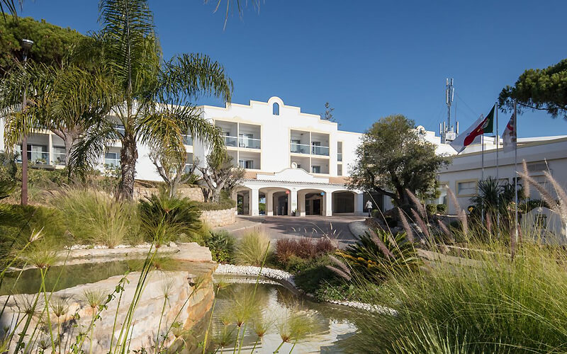 dona filipa hotel entrance