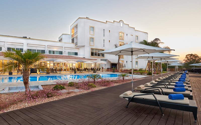 dona filipa hotel facade