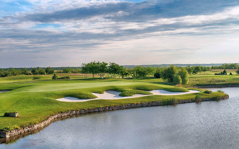 lighthouse golf bunkers lake bulgaria