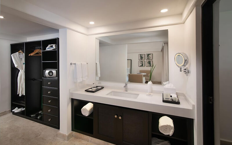 casa de campo resort villas bathroom