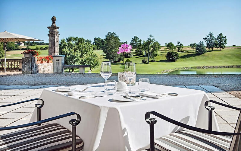chateau des vigiers terrace views