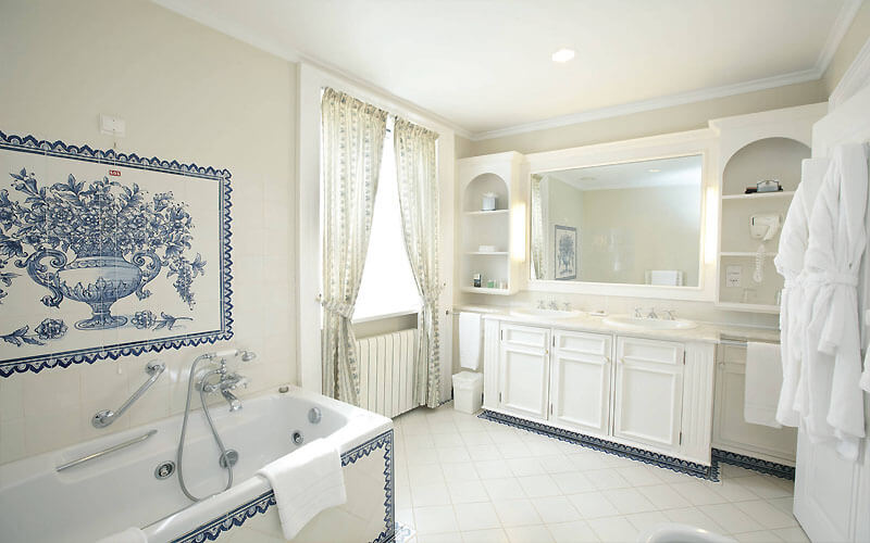 casa velha do palheiro bathroom