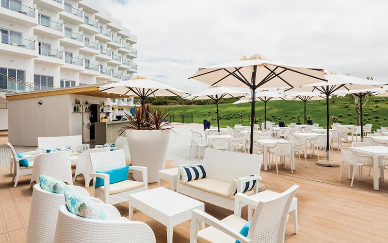 mh peniche hotel surf game
