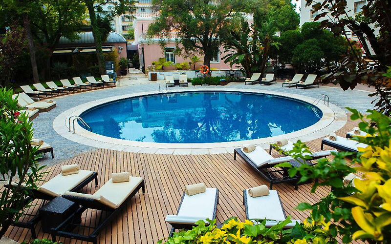 avani avenida liberdade lisbon hotel exterior pool