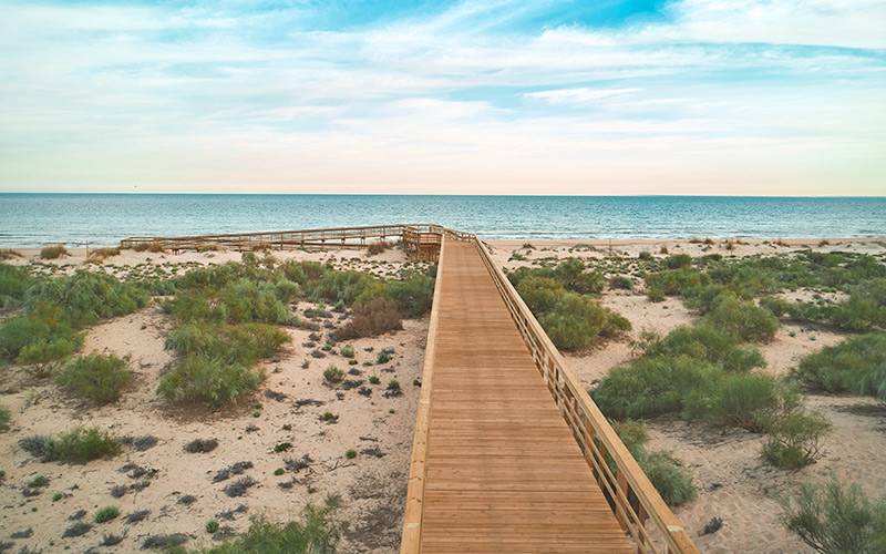 verdelago resort algarve walkway beach