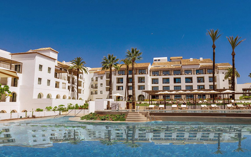 la zambra pool facade spain