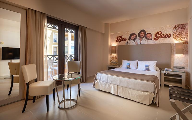 vila gale isla canela hotel bee gees room