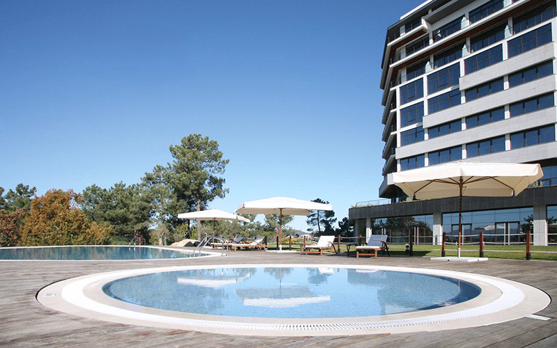 montebelo viseu congress hotel children pool facade