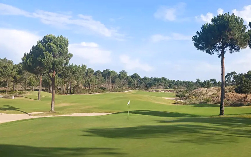 pinheirinho golf comporta flag