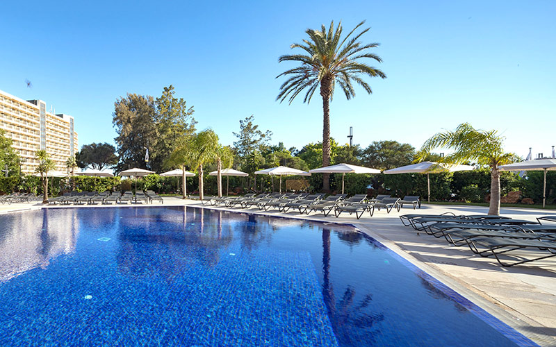 dom pedro marina hotel vilamoura algarve pool