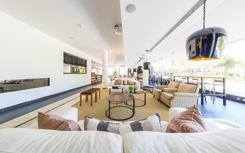 praia verde boutique hotel lounge