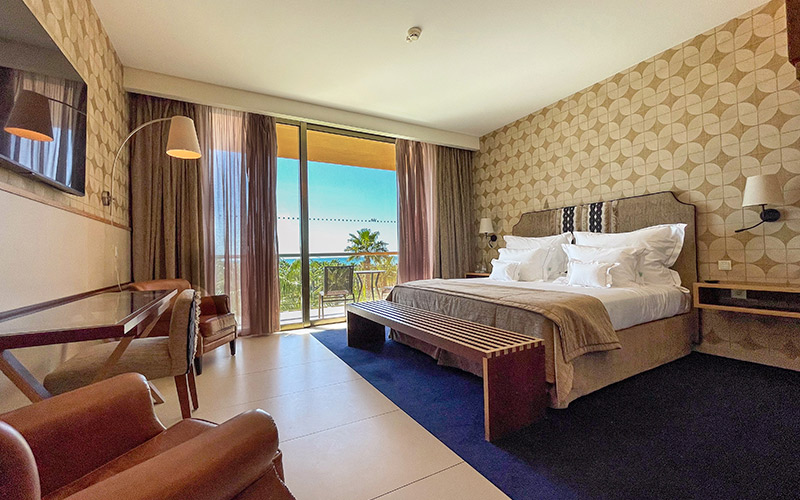 wine books algarve sea view prestige room